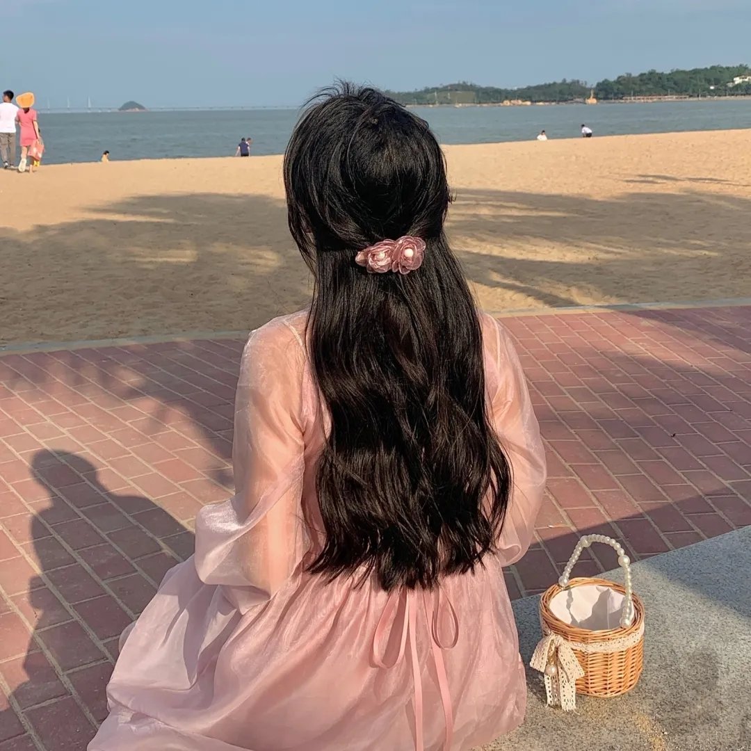 神秘小镇海报